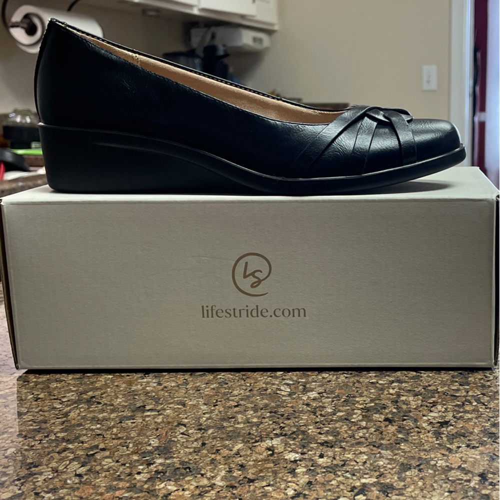 Life Stride Black Slip-On Women's Loafers with Knot Accent